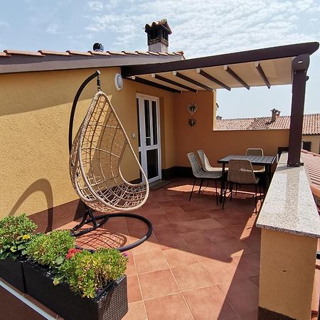 Magnavisum Apartman Kaštelir Kültér fotó